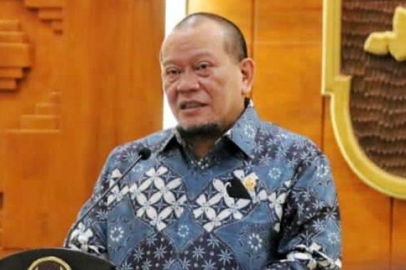 LaNyalla Puji Keberhasilan Gubernur Khofifah Hadapi Pandemi Covid-19 di Jatim - JPNN.COM