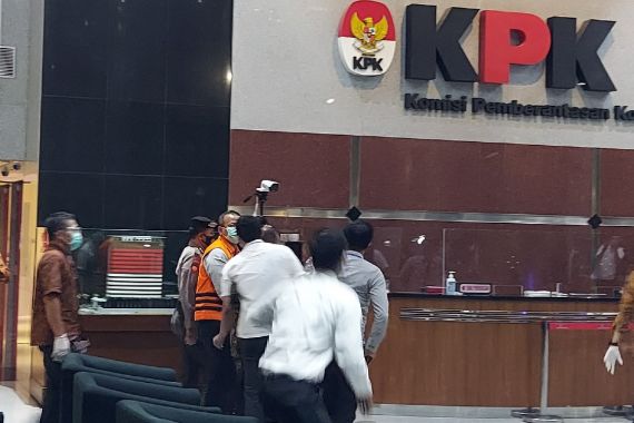 Pastikan Bakal Bertanggung jawab, Edhy Prabowo Minta Maaf kepada Ibunya dan Partai Gerindra - JPNN.COM