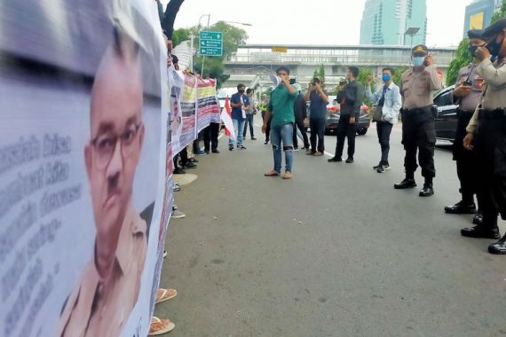 Gelar Demo di Polda Metro, Mahasiswa Desak Polisi Segera Usut Anies - JPNN.COM