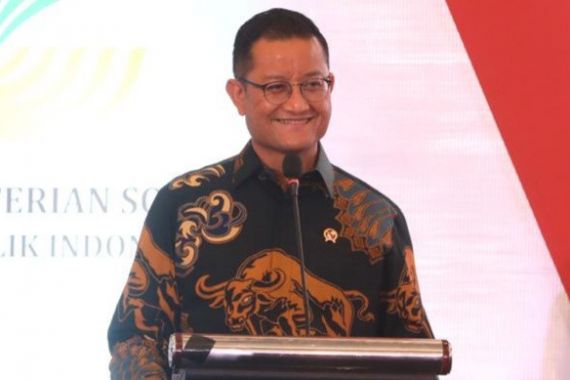 Top, Mensos Juliari Batubara Raih Predikat 'Menteri Terpopuler di Media Digital 2020' - JPNN.COM