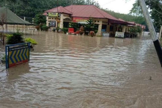Sekitar 10 Ribu Rumah di Tebingtinggi Terendam Banjir - JPNN.COM