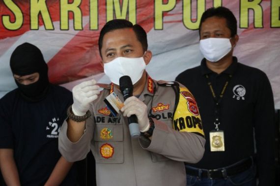 Tegas, Polisi dan TNI Bubarkan Acara Haul Akbar Syekh Abdul Qadir Jailani - JPNN.COM