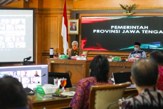 Ganjar Pranowo Tegaskan Warga yang Positif Covid-19 tak Kehilangan Hak Suara - JPNN.COM
