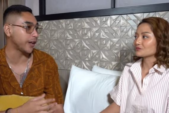 Siti Badriah Blak-blakan Pernah Begituan di Sofa Ruang Tamu - JPNN.COM