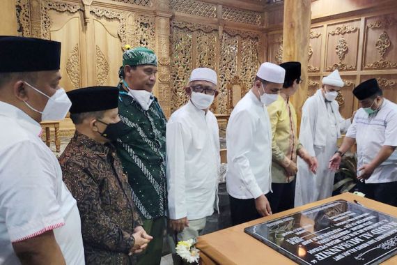 Intip Kemegahan Masjid Al Musannif Wong Solo di Medan   - JPNN.COM