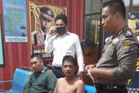 Uang Rp 65 Juta Hasil Rampokan Berserakan di Jalan - JPNN.COM