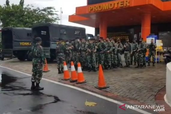 6 Jenazah Laskar FPI Ada di RS Polri, Aparat TNI AD dan Satu Unit Panser Bersiaga - JPNN.COM