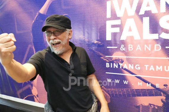 Iwan Fals Sindir Kelakuan Menteri Korupsi Lewat Lagu, Begini Liriknya - JPNN.COM