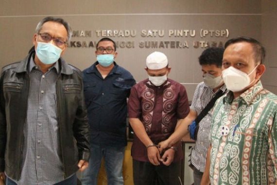 AS Tak Berkutik Saat Didatangi Tim Intelijen Kejati Sumut, Nih Penampakannya - JPNN.COM