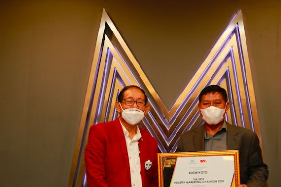 Kinerja Tetap Moncer di Kala Pandemi, Pegadaian Raih Penghargaan Marketer of The Year 2020 - JPNN.COM