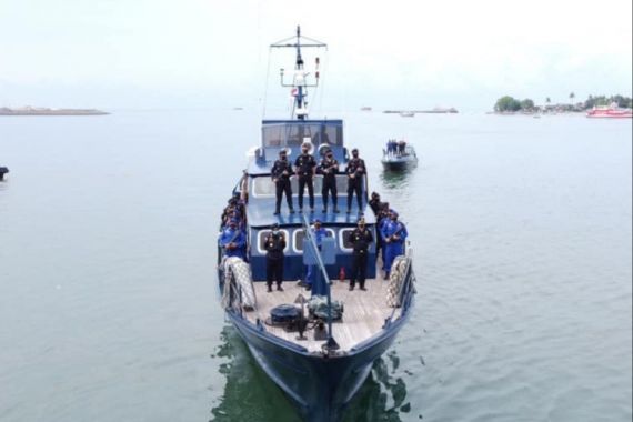 Bea Cukai dan Polairud Patroli Laut Amankan Perairan NKRI - JPNN.COM
