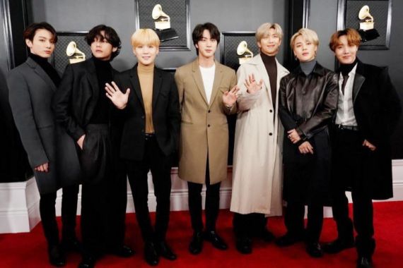 Top, BTS Dinobatkan Sebagai Entertainer of The Year Versi Time - JPNN.COM