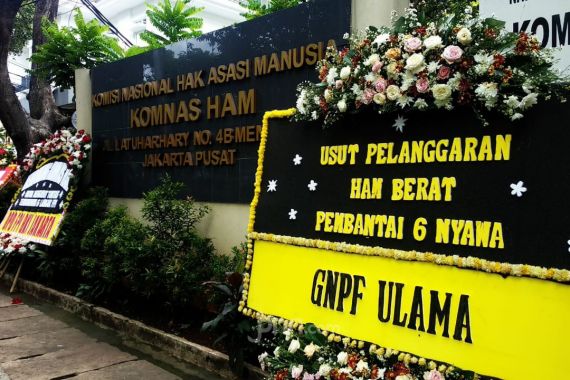 Usut Kasus Tewasnya 6 Laskar FPI, Komnas HAM Banjir Karangan Bunga - JPNN.COM