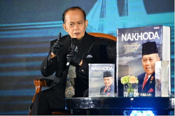 Syarief Hasan Luncurkan Buku Authorized Biography ‘Nakhoda Menatap Laut’ - JPNN.COM