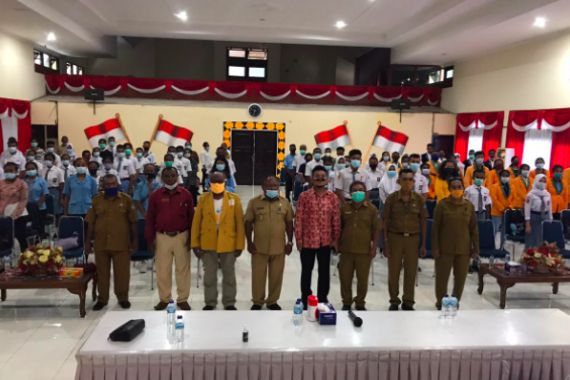Stafsus Jokowi Billy Mambrasar Bertemu 100 Pemuda Papua, Ini yang Dibahasnya - JPNN.COM