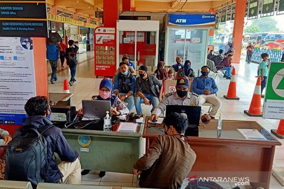 Mulai Besok Ada Rapid Test di Terminal Kampung Rambutan - JPNN.COM