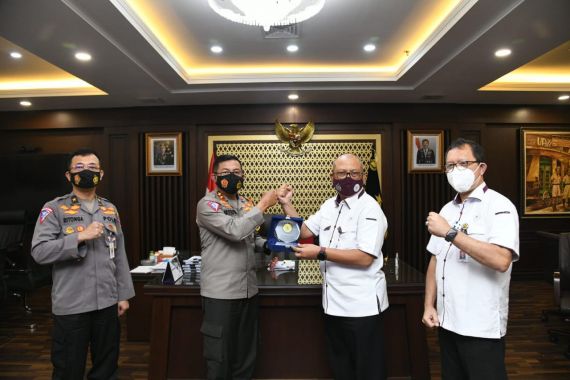 Kompolnas Dukung Polri Tegakkan Protokol Kesehatan Selama Operasi Lilin 2020 - JPNN.COM