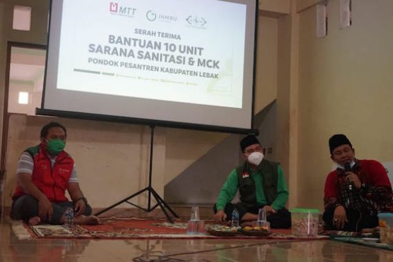 NU Care dan MTT Bangun Sarana Sanitasi untuk 10 Pesantren di Lebak - JPNN.COM