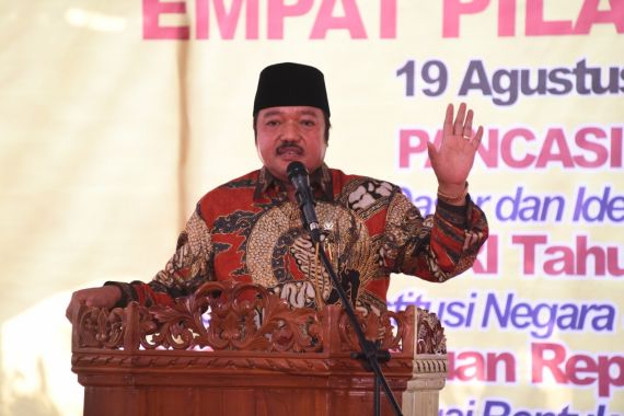Catatan Akhir Tahun 2020: Kabinet Indonesia Maju Wujudkan Prinsip Demokrasi Pancasila - JPNN.COM