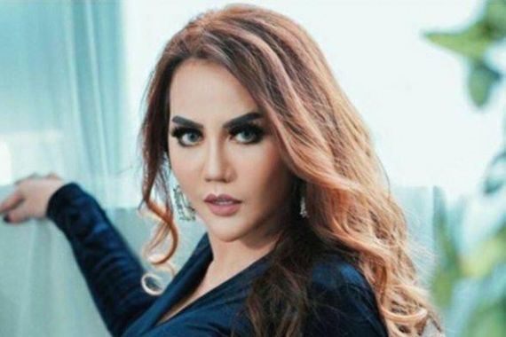 Nita Thalia Minta Maaf di Depan Jenazah Mantan Suami - JPNN.COM