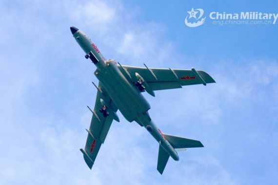 Pesawat Bomber Terbaru China Menyelonong ke Laut Jepang, Begini Penampakannya - JPNN.COM