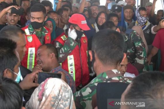 Empat Nelayan Hilang Itu Sudah Kembali, Sungguh Mengharukan - JPNN.COM