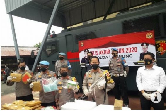 Polisi Bermasalah di Lampung 352 Orang, yang Dipecat Sebegini, Memalukan - JPNN.COM