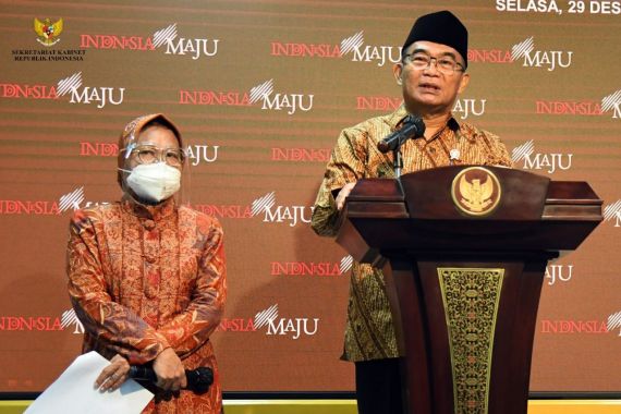 Kabar Baik dari Tri Rismaharini, Tiga Bansos Salur Serentak se-Indonesia Awal 2021 - JPNN.COM