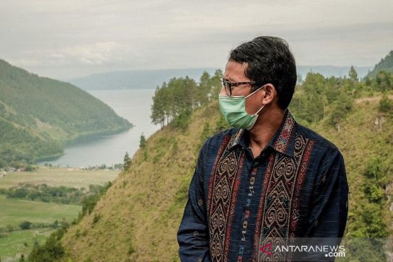 Bang Sandi Mengajak Masyarakat Berwisata di Dalam Negeri - JPNN.COM