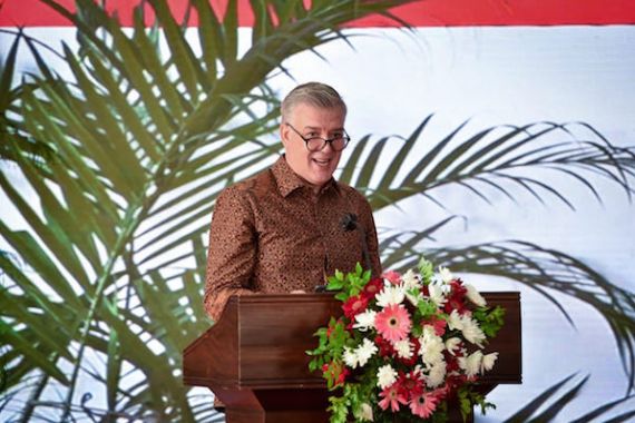 Trenchard: FAO Apresiasi Penurunan Tingkat Deforestasi Indonesia pada Masa Pemerintahan Jokowi - JPNN.COM