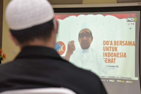 Gelar Doa Bersama Sambut Tahun Baru, Habib Salim Bermunajat Demi Perubahan di 2021 - JPNN.COM