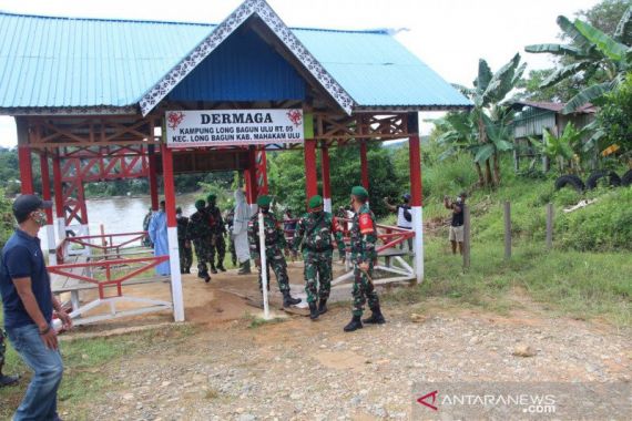 170 Pasukan TNI Tiba di Long Bagun, Sebagian pakai Helikopter Langsung ke Tengah Hutan - JPNN.COM