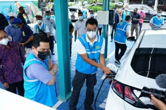 Erick Thohir: Indonesia Bisa Jadi Pemain Utama Industri Mobil Listrik - JPNN.COM