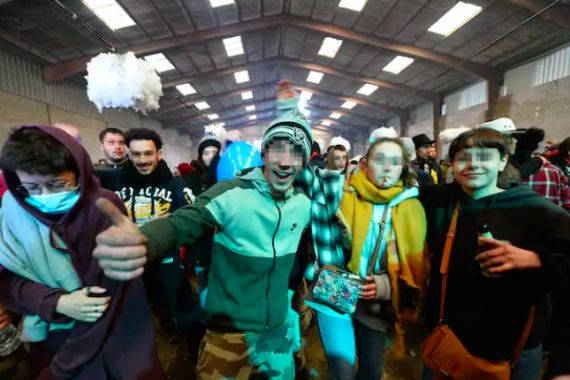2.500 Orang Ikut Pesta Tahun Baru Ilegal di Dalam Gudang, Selamat Datang Kembali Covid-19! - JPNN.COM
