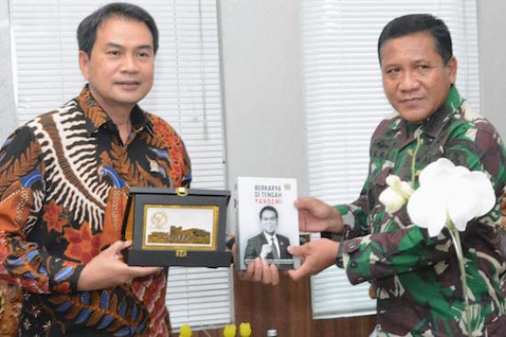 Azis Syamsuddin: TNI AL Harus Perkuat Pengawasan Bawah Air - JPNN.COM