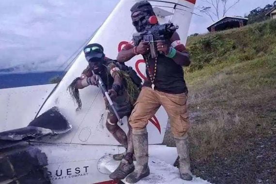 TPN Papua Barat Bertanggung Jawab soal Pembakaran Pesawat, Singgung TNI-Polri - JPNN.COM