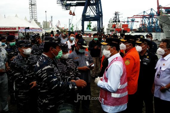Pagi-pagi Menhub, Panglima TNI, Kabasarnas dan KSAL Berada di Pelabuhan JICT - JPNN.COM