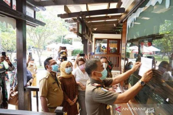 Buntut Kerumunan di Waterboom Lippo Cikarang, Kapolsek Kompol Sukadi Dicopot - JPNN.COM