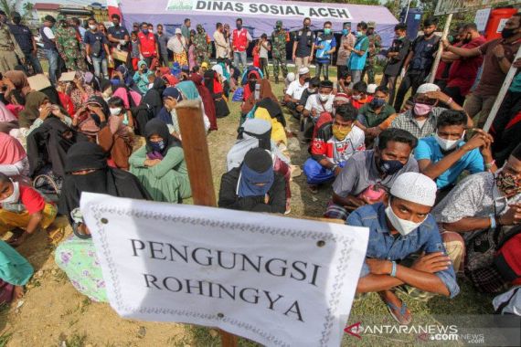 Ratusan Imigran Rohingya Melarikan Diri dari Lokasi Penampungan di Aceh - JPNN.COM