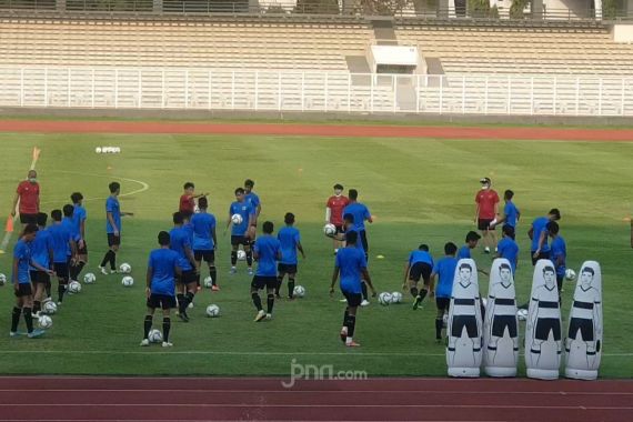 Timnas U-19 Indonesia Mulai Berlatih di Stadion Madya, Ada 3 Pemain Keturunan - JPNN.COM