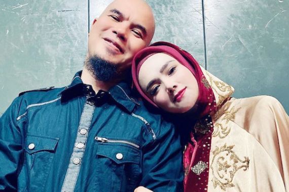 Ahmad Dhani dan Mulan Jameela Akhirnya Resmikan Pernikahan Secara Negara - JPNN.COM
