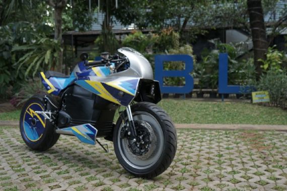 Usung Konsep Cafe Racer, Sepeda Motor Listrik BL-SEV01 Resmi Dikenalkan - JPNN.COM