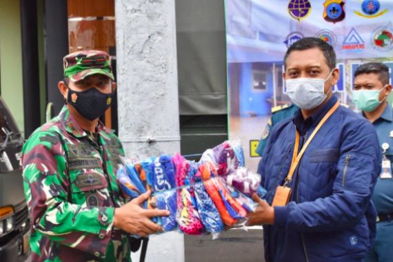 Pelindo III Salurkan Bantuan kepada Korban Banjir di Kalimantan Selatan - JPNN.COM