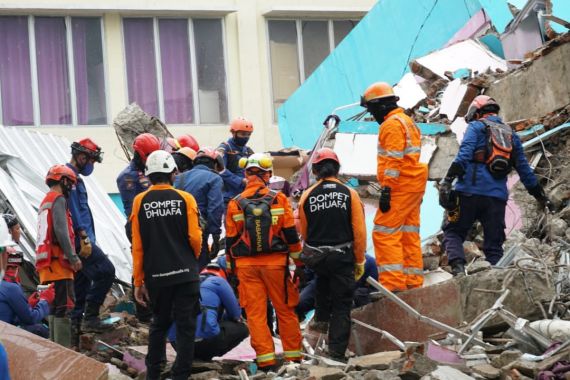 Korban Gempa Sulbar Terus Bertambah, Data Terbaru 81 Orang Meninggal Dunia - JPNN.COM