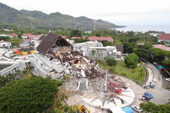 BNPB Melaporkan 84 Orang Meninggal Dunia Akibat Gempa Sulbar - JPNN.COM