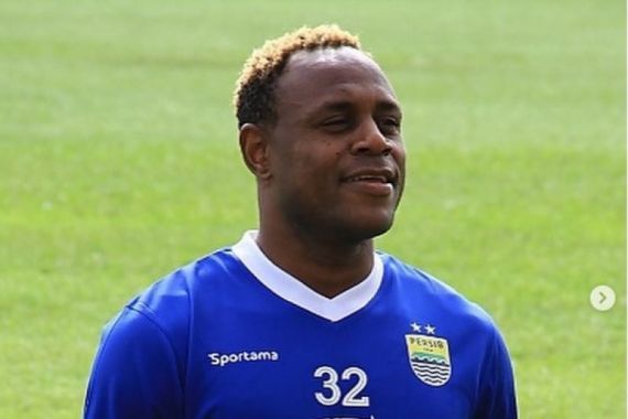 Victor Igbonefo Senang Persib Runner Up dan Hanya Kebobolan 22 Gol - JPNN.COM