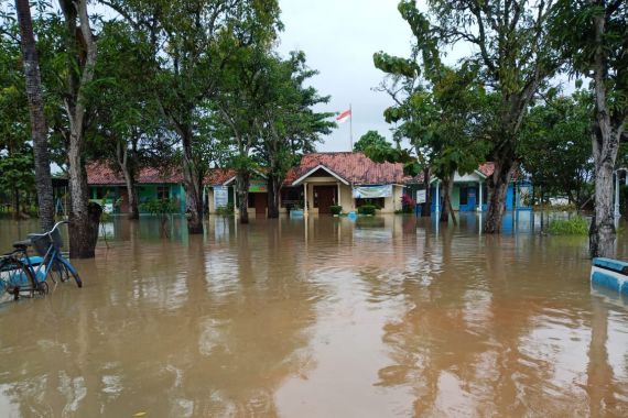 4 Kecamatan di Pekalongan Juga Dilanda Banjir, 6.619 Jiwa Terdampak - JPNN.COM