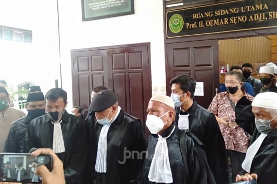 Alasan Kubu Gus Nur Tak Ajukan Eksepsi, Kalimat Terakhir Eggi Sudjana Menohok - JPNN.COM
