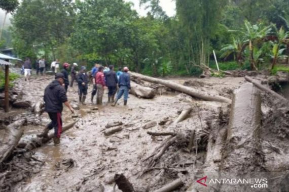 Area Banjir Bandang di Puncak Bogor Berbahaya - JPNN.COM