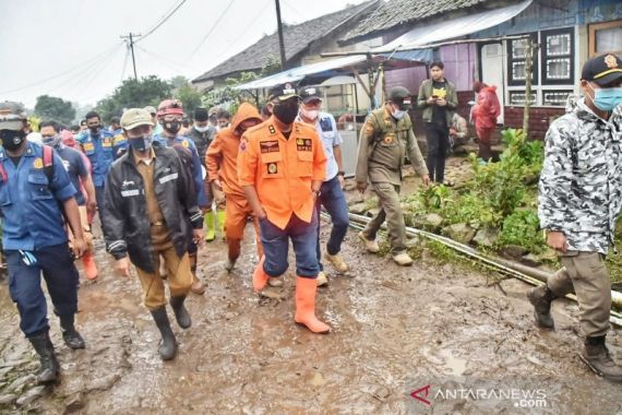 Penyebab Air Bah Menerjang Puncak Bogor - JPNN.COM
